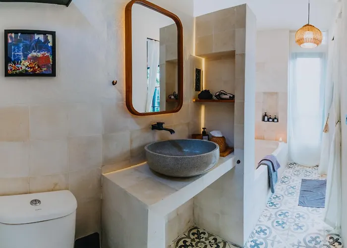 Nakula 5 Downstairs By Bali Nest Apartment *